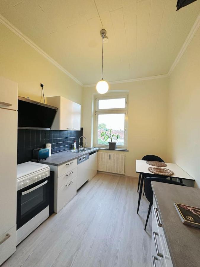 2 Schlafzimmer Waschenspuelmaschine Duisburg Exterior photo